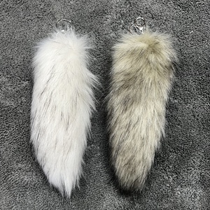 Porte-clés en fausse fourrure peluche queue de renard pour <span class=keywords><strong>voiture</strong></span>, breloque de sac, ornement de sac à dos style anime, décoration d'Halloween - Product Image 4