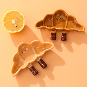 Plato Creativo de Porcelana con Diseño de Pan de Dibujos Animados para Niños, Apto para <span class=keywords><strong>Microondas</strong></span>, para Salsas, Barbacoa y Hot Pot - Product Image 2