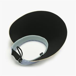 Casquette de soleil noire ajustée à design extensible, avec détails personnalisés, élégante, à grandes visières, style Tidal Current Running, pour femmes - Product Image 4