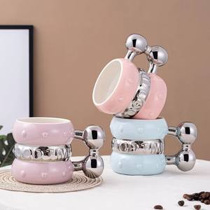 L Luxe Mariage En Relief 400ml Gobelet En Céramique Tasses À Café Écologiques avec Poignée Dorée Tasses Personnalisées pour Bière Louers Vodka - Product Image 2