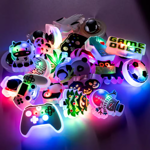 Kawaii personalizado Halloween deportes LED zapato encantos para niños al por mayor juego <span class=keywords><strong>Animal</strong></span> luminoso PVC DIY Zueco letras deportes luces LED - Product Image 2
