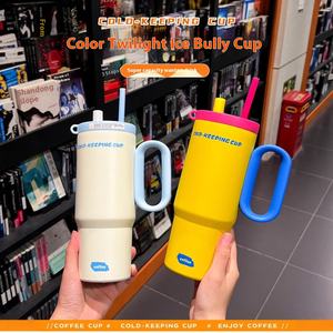 Vente chaude de grande valeur design féminin tasse à glace classique de qualité alimentaire 316 poignée de tasse thermos sous vide en acier inoxydable pour boissons froides - Product Image 4