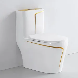 Salle de bain en porcelaine Toilette monobloc Céramique Eau colorée la plus proche