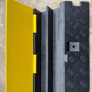 Ramp Kabel Karet 2 Saluran Tugas Berat Terlaris - Product Image 6