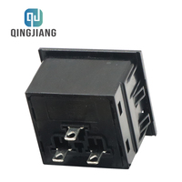 IEC C13&C19 3 Stopkontak Industri 10A Soket Ekstensi yang Dapat Dikunci PDU Receptacle Power Socket