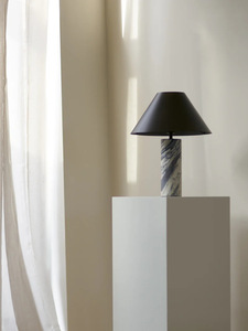 Lámpara de Mesa Moderna de Diseño Italiano con Base de Mármol y Pantalla Metálica, Decorativa para Sala de Estar, Dormitorio, Hotel, Oficina, Lámpara de Escritorio de Lujo para Mesa de Noche - Product Image 2