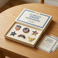 Collection de Broches Émaillées Patriotiques 250e Anniversaire 1776-2026 Drapeau Américain Aigle Étoile Indépendance – Lot de Broches de Revers en Carton OEM en Gros