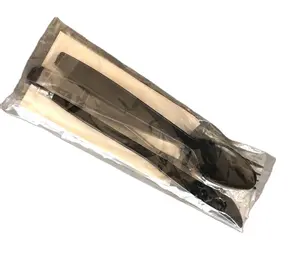 Seçim ağır siyah gümüş set sarılmış plastik çatal bıçak kaşık paketi peçete ve tuz/biber paketleri