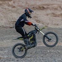 Bicicleta Eléctrica Rerode R1 para Uso Diario, Senderismo y Múltiples Escenarios, 17KW 500N.m 72V 40Ah Litio, 120km de Autonomía, 95km/h, Doble Motor