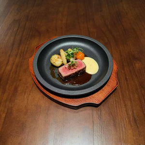 Poêle en <span class=keywords><strong>fonte</strong></span> Teppanyaki pour plaques à induction avec conservation de la chaleur et ensemble de batterie de cuisine en <span class=keywords><strong>fonte</strong></span> de forme circulaire 	 induction - Product Image 2