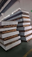 Panneau composite aluminium-plastique de 4 mm : léger et résistant aux intempéries, adapté pour les revêtements muraux décoratifs extérieurs