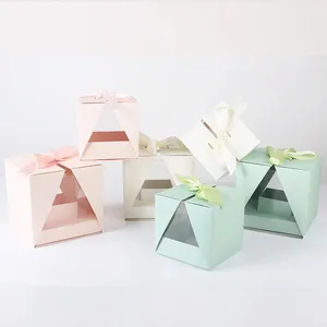 Caixa dobrável para presente de papel em forma de pirâmide com janela em PVC para pastelaria de bolo com design personalizado rosa extravagante estético