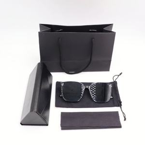 Gafas <span class=keywords><strong>de</strong></span> cuero triangulares plegables promocionales, funda <span class=keywords><strong>de</strong></span> gafas <span class=keywords><strong>de</strong></span> sol portátil <span class=keywords><strong>de</strong></span> peso ligero personalizada con logotipo personalizado - Product Image 6