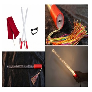Elegantes varitas Dandiya LED multicolor con luces, borlas decorativas y mango para danza cultural - Product Image 2