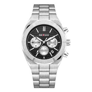 Montre à quartz pour homme en acier inoxydable plaqué or avec calendrier - Product Image 4