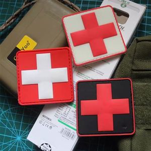 Patch en PVC souple 3D personnalisé avec logo, thermogaufré, à coudre, avec support velcro en PVC, patchs en caoutchouc moulé pour vêtements - Product Image 1
