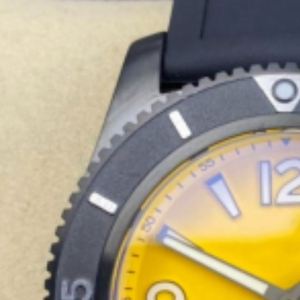 Montre homme simple et élégante, étanche, montre mécanique de luxe sur mesure avec calendrier. - Product Image 3