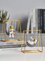 Figurine d'astronaute en résine de qualité supérieure, artisanat d'art, décorations pour la maison, Statue en polyrésine, figurine d'astronaute