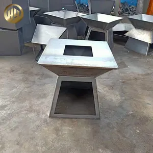 Rahat toplantılar için açık Corten çelik piramit ateş çukuru ahşap yanan ısıtma Metal ve ahşap kombinasyonu