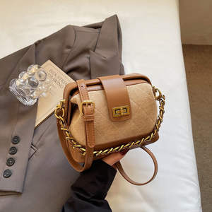 Sac à main pour femme très tendance, sacoche carrée de luxe à chaîne pour jeunes femmes - Product Image 3