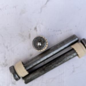 आर्क स्टड वेल्डिंग और शेअर स्टड के लिए बेलनाकार सिर स्टड वेल्डिंग और शेअर स्टड Gb/t 10433 मानक मीट्रिक कार्बन स्टील व्यास 16*90 - Product Image 5