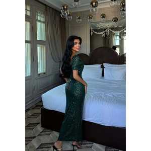 Robe de soirée de luxe en satin vert pétunia pour femme, coupe trapèze, taille empire, avec appliques décoratives, tailles XS à XL disponibles - Product Image 1