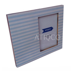 Cadre photo en bois de la meilleure qualité avec un nouveau cadre photo de table d'appoint à impression numérique Blue Lines dans des designs de luxe - Product Image 1