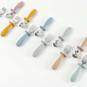 Juego de cuchara y tenedor de silicona de acero inoxidable sin BPA Idea de regalo para recién nacidos para niños pequeños Embalado en caja - Product Image 3