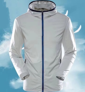 Chaqueta de protección solar transpirable con función de secado rápido y protección UV - Product Image 3