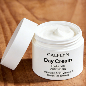 Crème de Jour CALFLYN avec Acide Hyaluronique, Vitamine E, Extrait de Thé Vert, Hydratation, Antioxydant, Soin Hydratant Visage, Nourrissant - Product Image 4