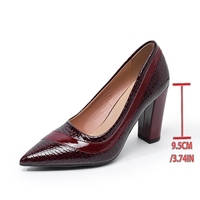 Chaussures de travail à bout pointu, à talon épais, chaussures à bouche peu profonde pour femmes, talons hauts sexy à motif serpent pour femmes