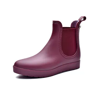 निविड़ अंधकार महिलाओं बारिश जूते टखने Wellies ठोस रंग विरोधी पर्ची पीवीसी पानी जूते चेल्सी जूते