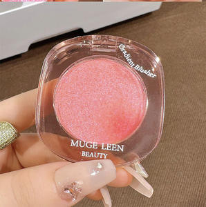 มูเก้ ลีน ไฮไลท์เตอร์เนื้อแป้งชิมเมอร์ สูตรวีแกน ปราศจากการทดลองกับสัตว์ สีชัด ติดทนนาน 3 เฉดสี 4.8 กรัม ให้ความเงางามสูง - Product Image 5