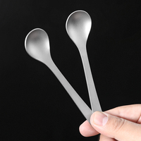 Mini-cuillère en titane pur pour sel, céréales, miel, lait, sucre et chocolat – Ustensile à manche court pour bar, café, cuisine