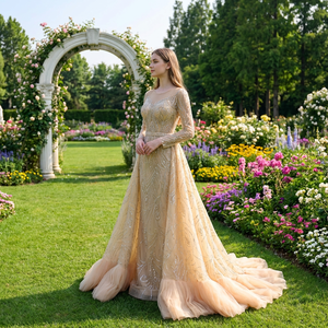 RSM251137 ชุดราตรีทรงเมอร์เมดคอวีแบบ Gold Sweetheart พร้อมชายกระโปรงยาวแบบ Chapel ประดับด้วยเลื่อม ผ้าชีฟอง มีบราในตัว สไตล์วินเทจ - Product Image 1