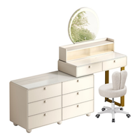Coiffeuse de maquillage style crème avec armoire latérale, élégante table de toilette blanche pour chambre à coucher avec chaise roulante