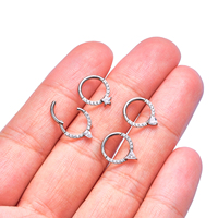 Vente en gros Anneau de nez clicker segmenté articulé 16G en titane ASTM F136 plaqué argent, pavé de zircons, pour piercing hélix et lobe