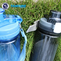 Bouteille d'eau portable personnalisée pour le sport et les activités de plein air, avec paille intégrée, idéale pour l'école et les activités sportives en extérieur