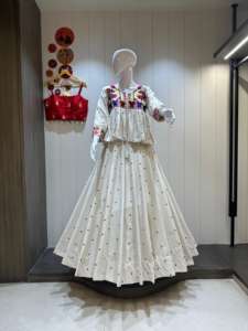 Acheter Blanc Couleur Pur Khadi Coton Tissu Chaniya Choli avec Lourd Butti Travail Traditionnel Navratri Chaniya Choli - Product Image 4