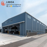 Bâtiment d'entrepôt industriel, d'usine ou d'atelier en structure acier multi-usages, design moderne personnalisé