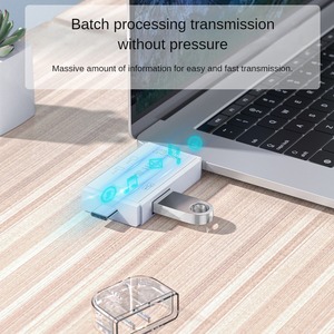 قارئ بطاقات متعدد الوظائف 6 في 1 من جينغهوا، يدعم USB 2.0 وOTG، قارئ بطاقات SD وTF، منفذ Type C وUSB C وMicro USB، لون أبيض مع ضمان لمدة عام - Product Image 2