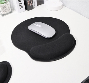 Produit phare Tapis de <span class=keywords><strong>souris</strong></span> de jeu pour le bureau <span class=keywords><strong>Repose</strong></span>-<span class=keywords><strong>poignet</strong></span> en mousse à mémoire de forme noir pur <span class=keywords><strong>Repose</strong></span>-main pour clavier Matériau en tissu durable - Product Image 5