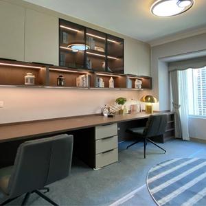 Armoire <span class=keywords><strong>de</strong></span> rangement intégrée sur mesure <span class=keywords><strong>de</strong></span> luxe avec compartiment informatique dissimulé, grande capacité <span class=keywords><strong>de</strong></span> stockage pour résidence haut <span class=keywords><strong>de</strong></span> gamme et espace <span class=keywords><strong>de</strong></span> <span class=keywords><strong>bureau</strong></span> intérieur - Product Image 1