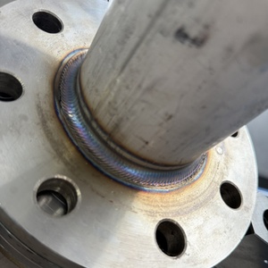 Machine de soudage automatique de la ceinture de soudure pour le soudage circonférentiel des tuyaux de grand diamètre - Product Image 4