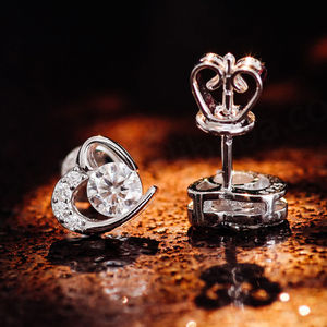 Joyería PROVENCE, STOCK LOCAL en EE. UU., Libre de Impuestos, Piedra Principal de 0.3 Quilates*2, Pendientes de Moissanita, Plata 925 Chapada en Oro de 18K - Product Image 3