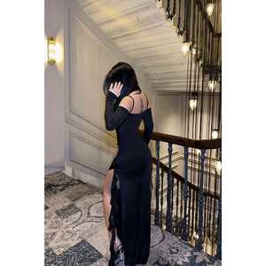 ชุดราตรีหรูหราสีดำแบบมีสายรัดประดับระบาย  ไซส์ XS สำหรับผู้หญิง  ความยาวลงพื้น เหมาะสำหรับงานพรอม - Product Image 1