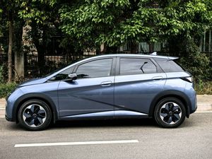 Chine 2024 - BYD Dolphin <span class=keywords><strong>Cabriolet</strong></span> Électrique d'Occasion - Volant à Gauche - 5 Places - Autonomie 401-500 km - Expédition Mondiale - Product Image 3