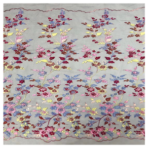 Dentelle florale colorée élégante, magnifique tissu brodé, dentelle florale, textile de créateur, mode dentelle - Product Image 3