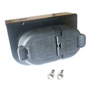 Trailer Socket FU5Z-14489-A 4-Pin 7-Pin Connector With Mounting <b>Bracket</b> IP66 <b>Black</b> Plastic - Product Image 2