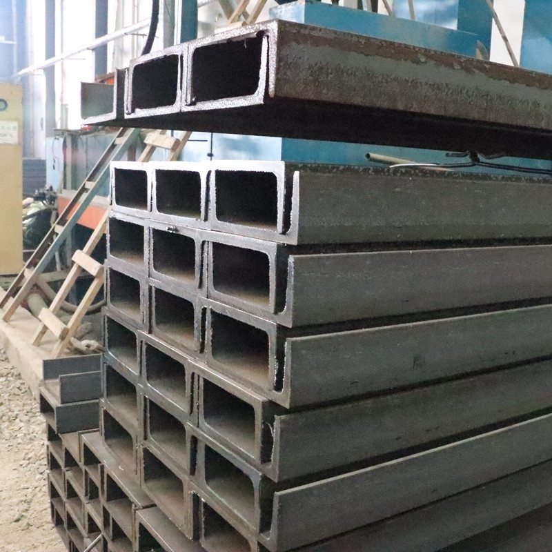 C 8×18.75 channel beam